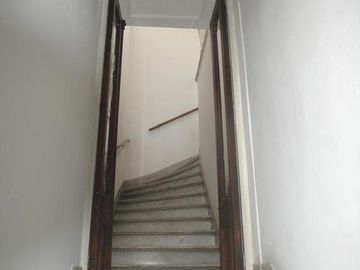 PH de 5 ambientes con terraza y entrada independiente.