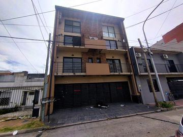 DEPARTAMENTO TIPO DÚPLEX 3 AMBIENTES CON BALCÓN WILDE CENTRO