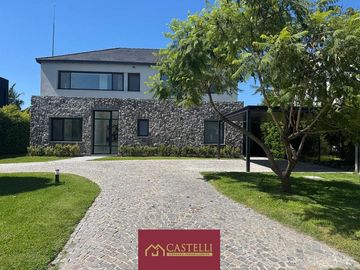 Casa en  Las Liebres pilar 4 ambientes