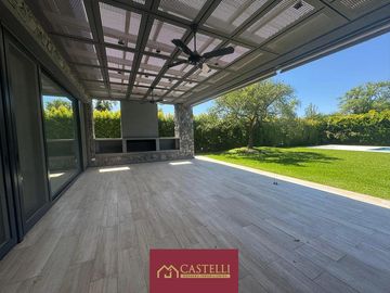 Casa en  Las Liebres pilar 4 ambientes