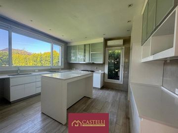 Casa en  Las Liebres pilar 4 ambientes