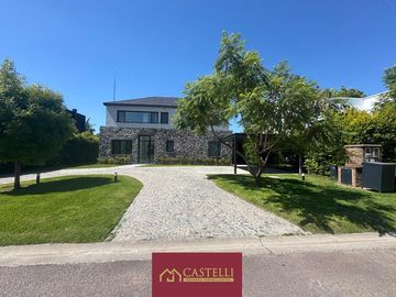 Casa en  Las Liebres pilar 4 ambientes