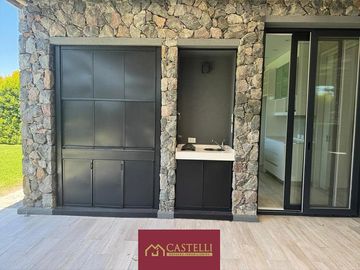 Casa en  Las Liebres pilar 4 ambientes