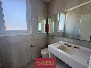 Casa en  Las Liebres pilar 4 ambientes