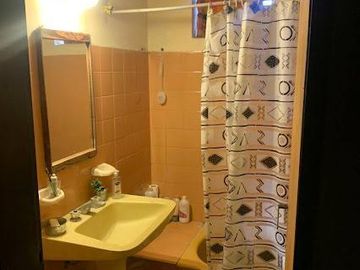 Casa en venta - 2 Dormitorios 1 Baño - Cochera - 322Mts2 - Glew