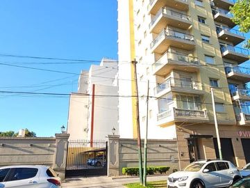 Hermoso Departamento 3 ambientes con Cochera en Lomas de Zamora Este. Apto Crédito!