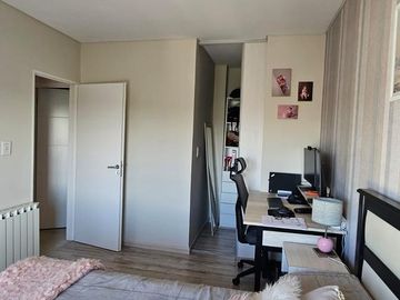 Hermoso Departamento 3 ambientes con Cochera en Lomas de Zamora Este. Apto Crédito!