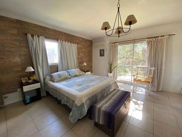 Venta - Casa de 5 ambientes en COSTA ESMERALDA - Deportivo I