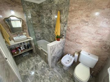 Venta - Casa de 5 ambientes en COSTA ESMERALDA - Deportivo I