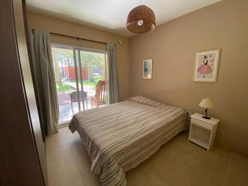 Venta - Casa de 5 ambientes en COSTA ESMERALDA - Deportivo I