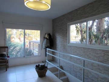 Venta - Casa de 5 ambientes en COSTA ESMERALDA - Deportivo I