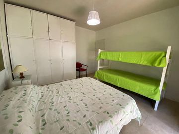Venta - Casa de 5 ambientes en COSTA ESMERALDA - Deportivo I