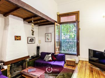 Venta casa sobre terreno 246M² construidos patio terraza parrilla Balvanera / Almagro USAM 916M²