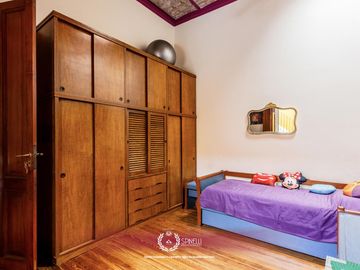Venta casa sobre terreno 246M² construidos patio terraza parrilla Balvanera / Almagro USAM 916M²