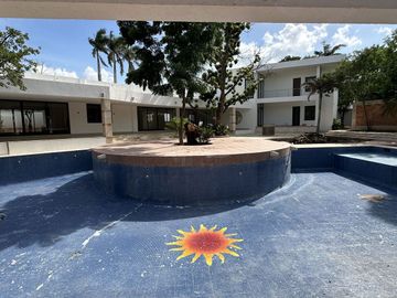 CASA EN VENTA MÉRIDA, CON ALBERCA CERCA DE LOS MEJORES SERVICIOS DE LA CIUDAD