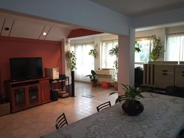 Venta Chalet 7 Amb. De Categoria en El Palomar -  Ideal 2 Flias.