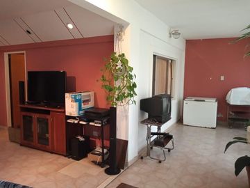 Venta Chalet 7 Amb. De Categoria en El Palomar -  Ideal 2 Flias.
