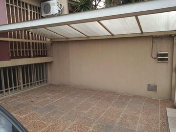 Venta Chalet 7 Amb. De Categoria en El Palomar -  Ideal 2 Flias.