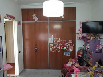 Venta Chalet 7 Amb. De Categoria en El Palomar -  Ideal 2 Flias.