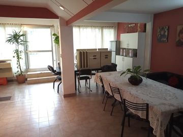 Venta Chalet 7 Amb. De Categoria en El Palomar -  Ideal 2 Flias.