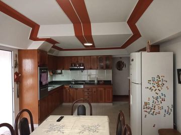 Venta Chalet 7 Amb. De Categoria en El Palomar -  Ideal 2 Flias.