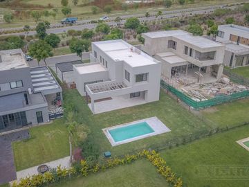 Casa en  venta en Vistas - Puertos / Escobar