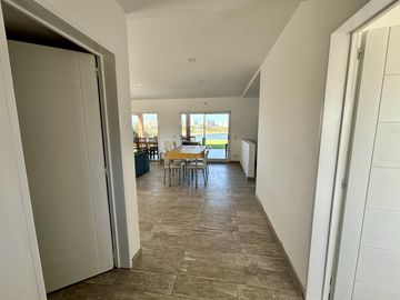 VENTA CASA 5 AMBIENTES SAN SEBASTIAN EN 2 PLANTAS A LA LAGUNA