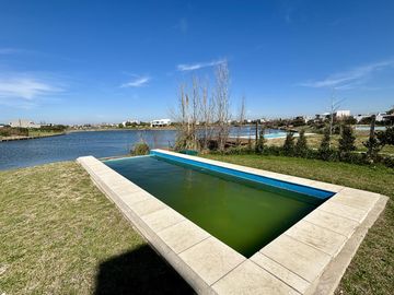 VENTA CASA 5 AMBIENTES SAN SEBASTIAN EN 2 PLANTAS A LA LAGUNA