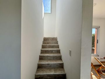VENTA CASA 5 AMBIENTES SAN SEBASTIAN EN 2 PLANTAS A LA LAGUNA