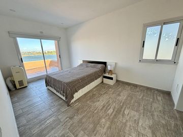 VENTA CASA 5 AMBIENTES SAN SEBASTIAN EN 2 PLANTAS A LA LAGUNA