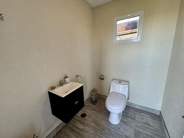 VENTA CASA 5 AMBIENTES SAN SEBASTIAN EN 2 PLANTAS A LA LAGUNA