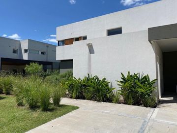 Casa en Venta, Barrio Privado Las Liebres