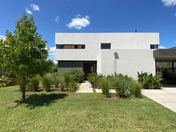 Casa en Venta, Barrio Privado Las Liebres