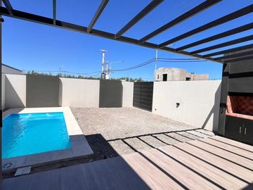 Venta Casa 3 Dormitorios  en Pozo - Rinco del Rio- Neuquen Capital
