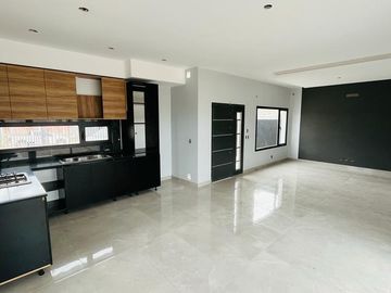 Venta Casa 3 Dormitorios  en Pozo - Rinco del Rio- Neuquen Capital