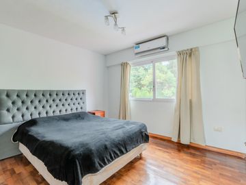 Casa en venta - 3 Dormitorios 3 Baños - 900Mts2 - La Matanza