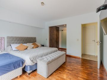 Casa en venta - 3 Dormitorios 3 Baños - 900Mts2 - La Matanza