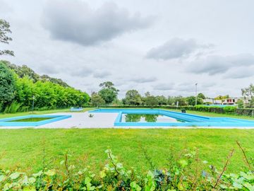 Casa en venta - 3 Dormitorios 3 Baños - 900Mts2 - La Matanza