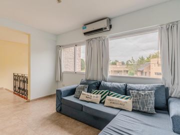 Casa en venta - 3 Dormitorios 3 Baños - 900Mts2 - La Matanza