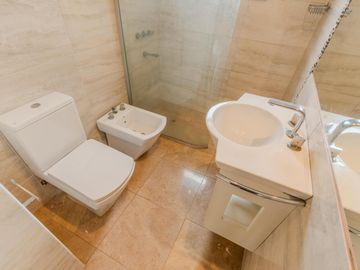 Casa en venta - 3 Dormitorios 3 Baños - 900Mts2 - La Matanza