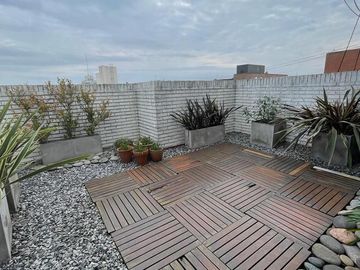 Semipiso en venta con cochera, Plaza Mitre.