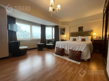Semipiso en venta con cochera, Plaza Mitre.