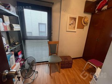 Semipiso en venta con cochera, Plaza Mitre.