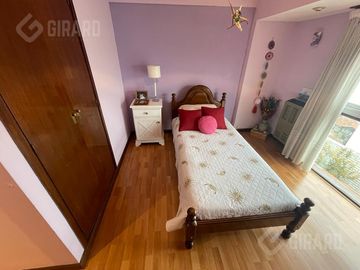 Semipiso en venta con cochera, Plaza Mitre.