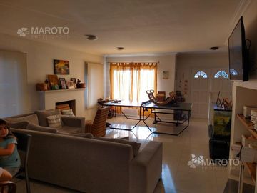 Casa en Venta Barrio Los Angeles - Maroto Propiedades