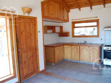 Venta Casa sobre lote con vista al lago Nahuel Huapi
