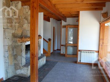 Venta Casa sobre lote con vista al lago Nahuel Huapi