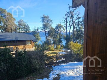 Venta Casa sobre lote con vista al lago Nahuel Huapi
