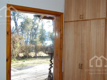 Venta Casa sobre lote con vista al lago Nahuel Huapi