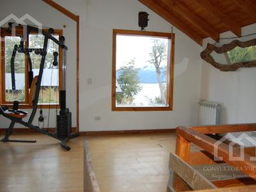 Venta Casa sobre lote con vista al lago Nahuel Huapi